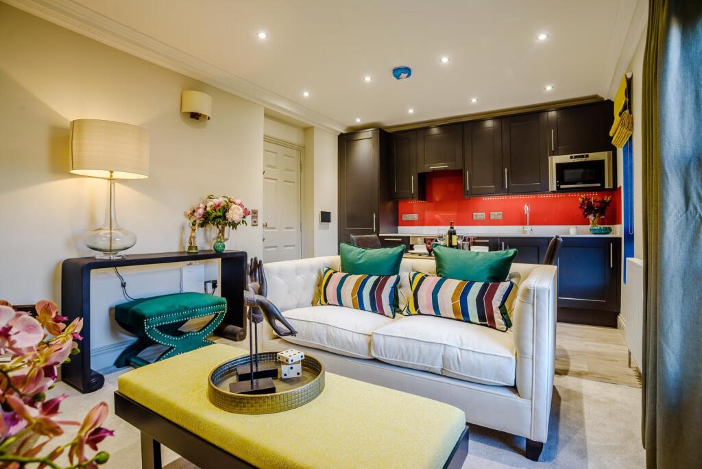 Main image of property: Merchant House