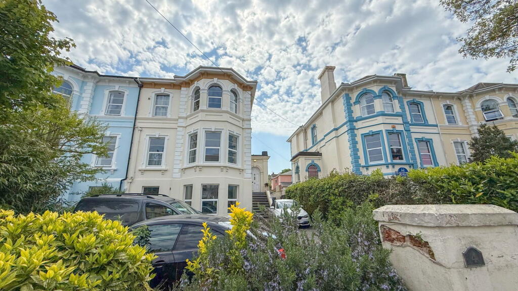 Main image of property: Barton Villas, Dawlish, EX7 9QJ