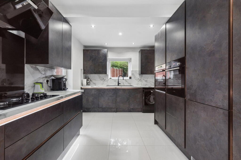House in London - View 5