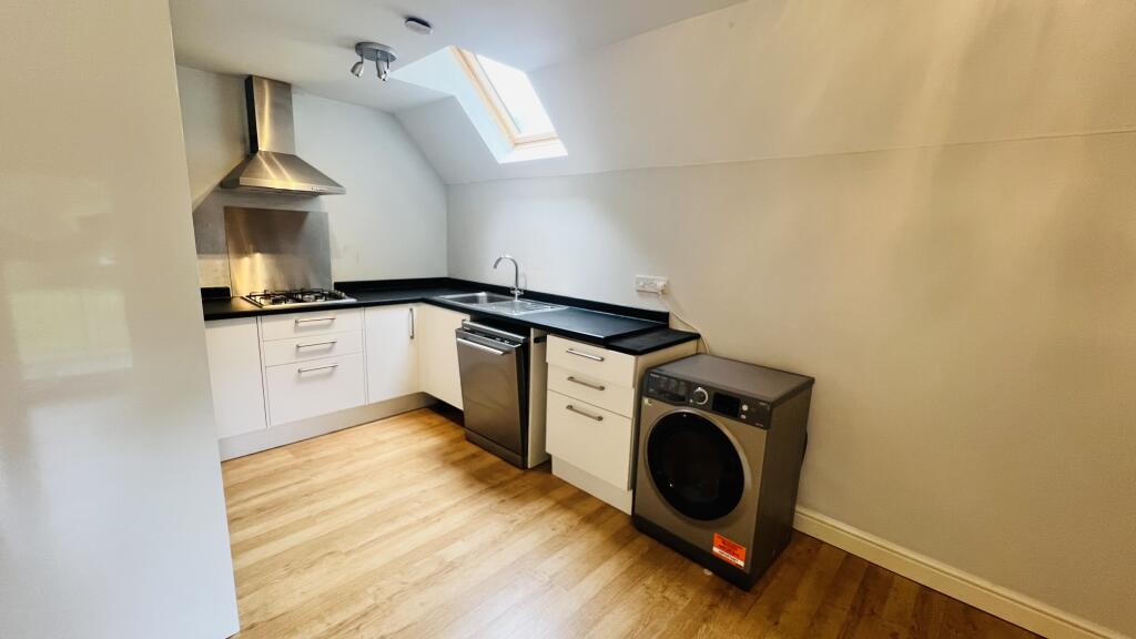 Court Road, Maidenhead - More