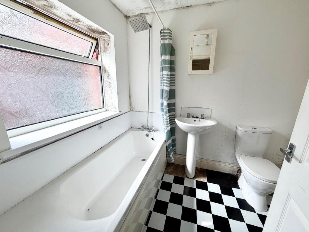 House in Stockton-on-Tees, Norton - View 4