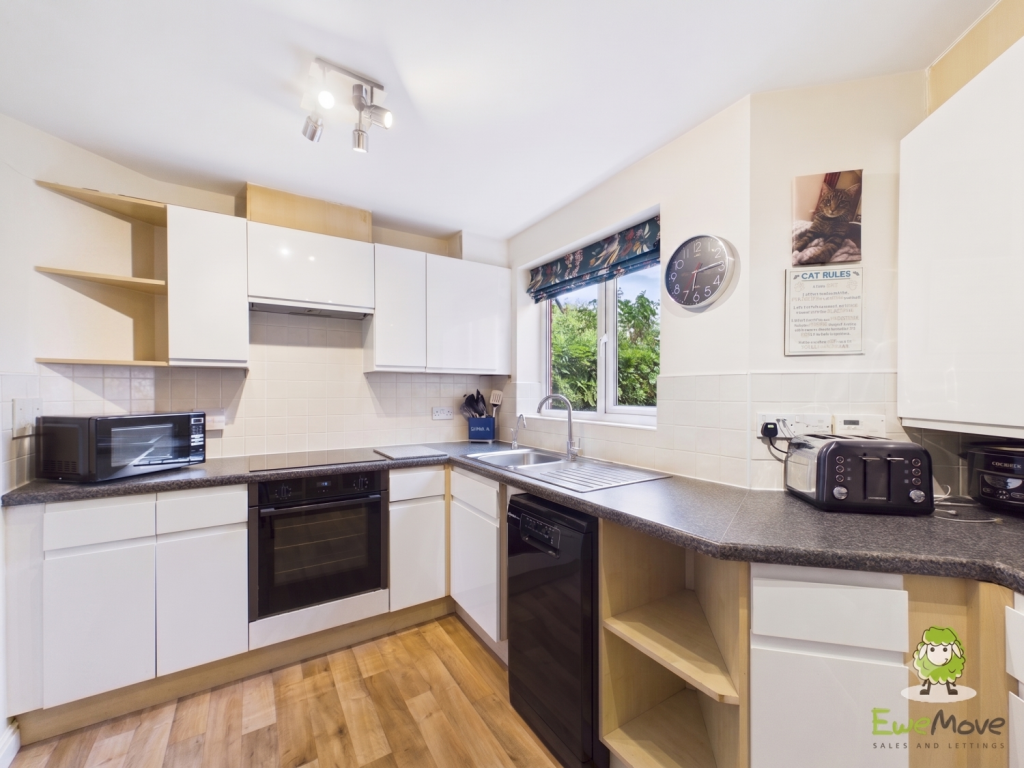 10 Ernley Close, Nantwich photo 4