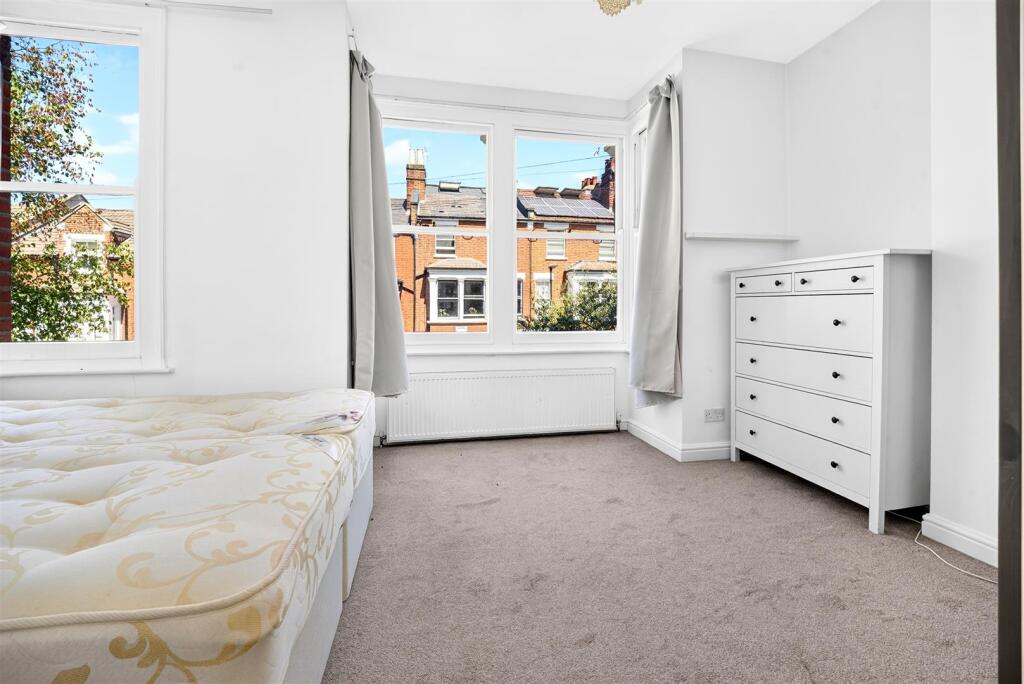 Apartment in London, Highbury - View 5