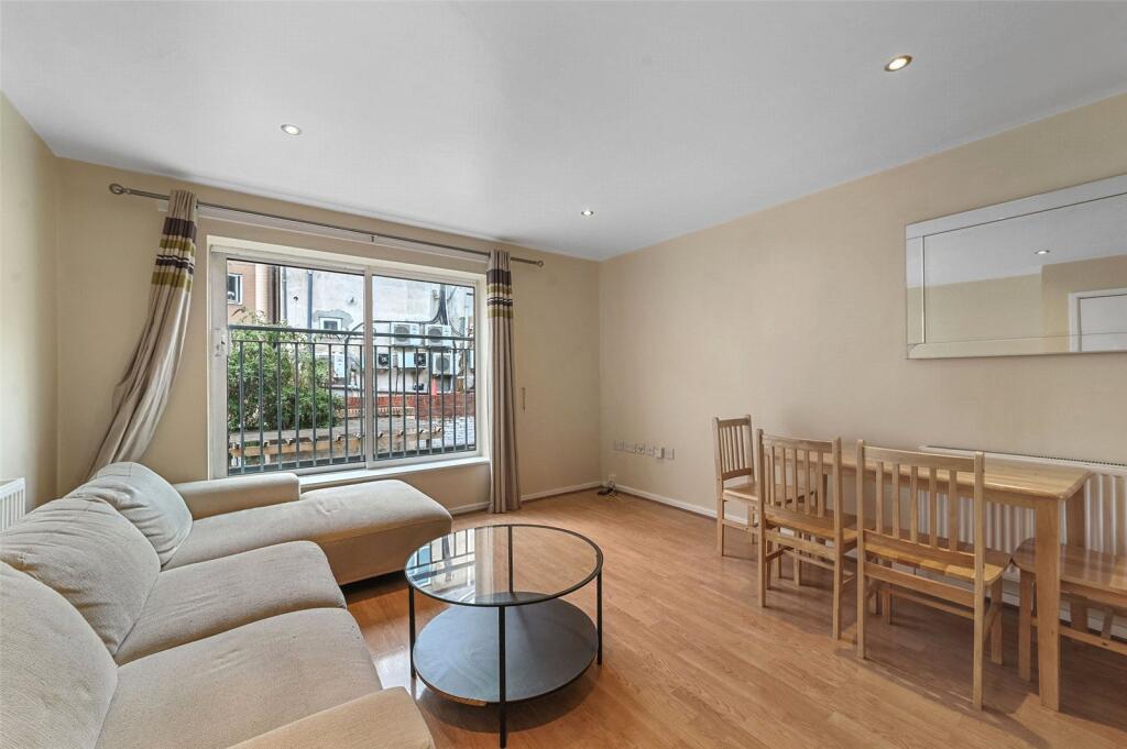 Apartment in London - View 3