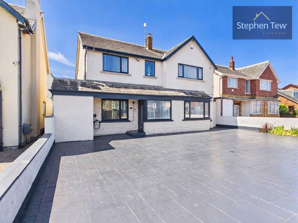 5-bed detached on Clifton Drive, Blackpool, FY4, £440,000