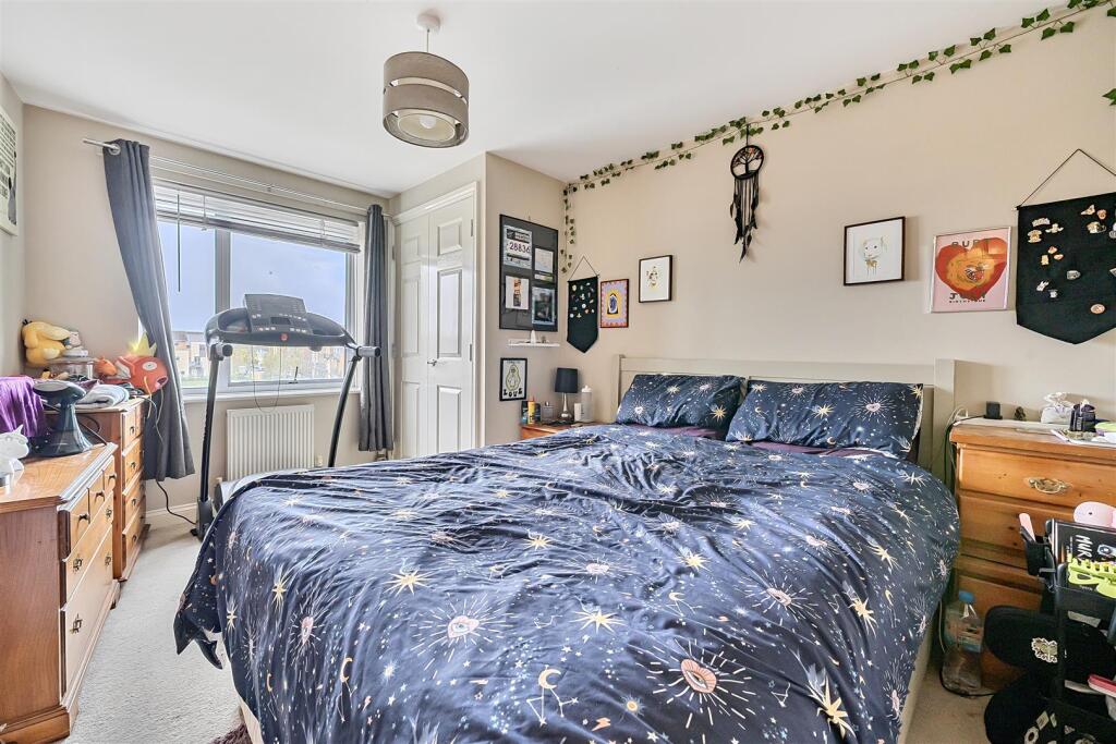 Apartment in Reading - More