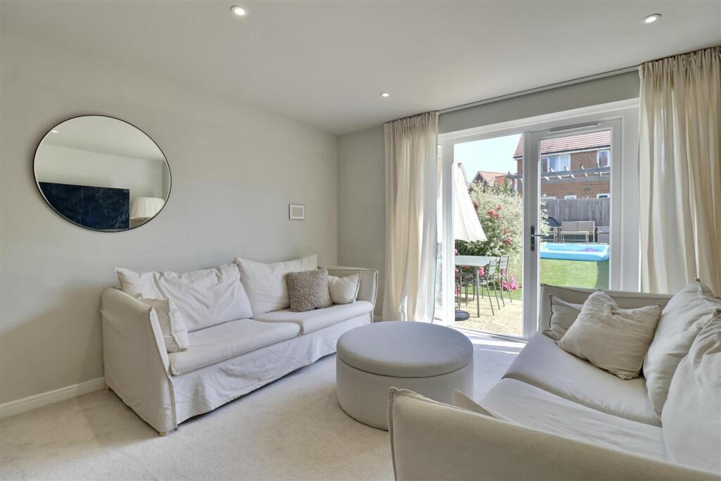House in Havant, Hampshire Farm - View 4