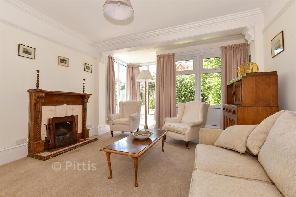 House in Freshwater Bay, New Village - View 5