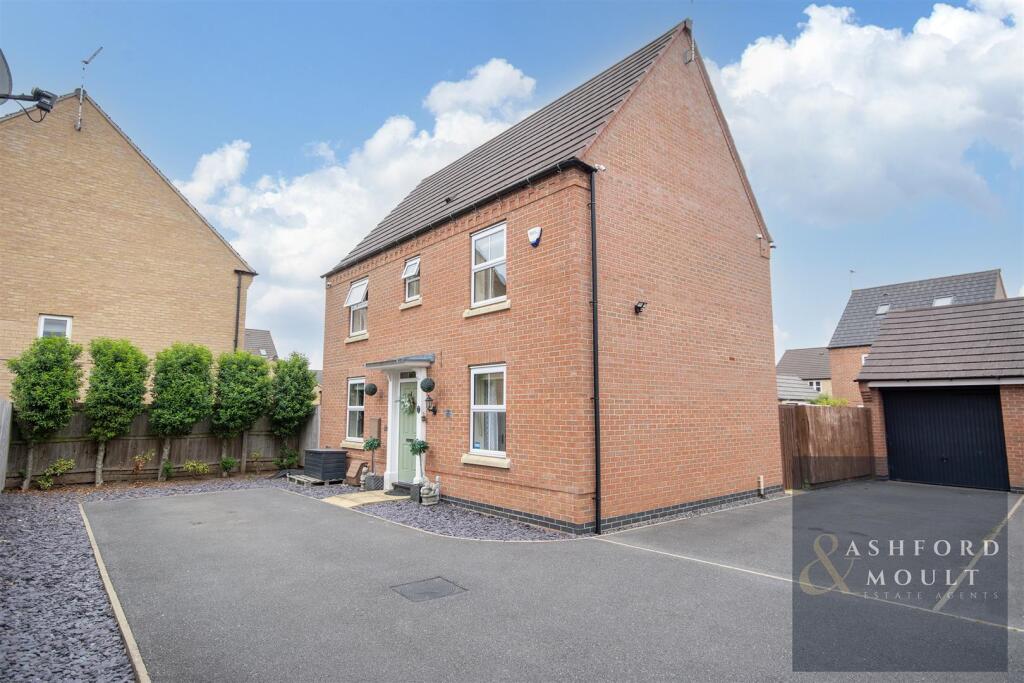 Main image of property: Senator Close, Hucknall, Nottingham