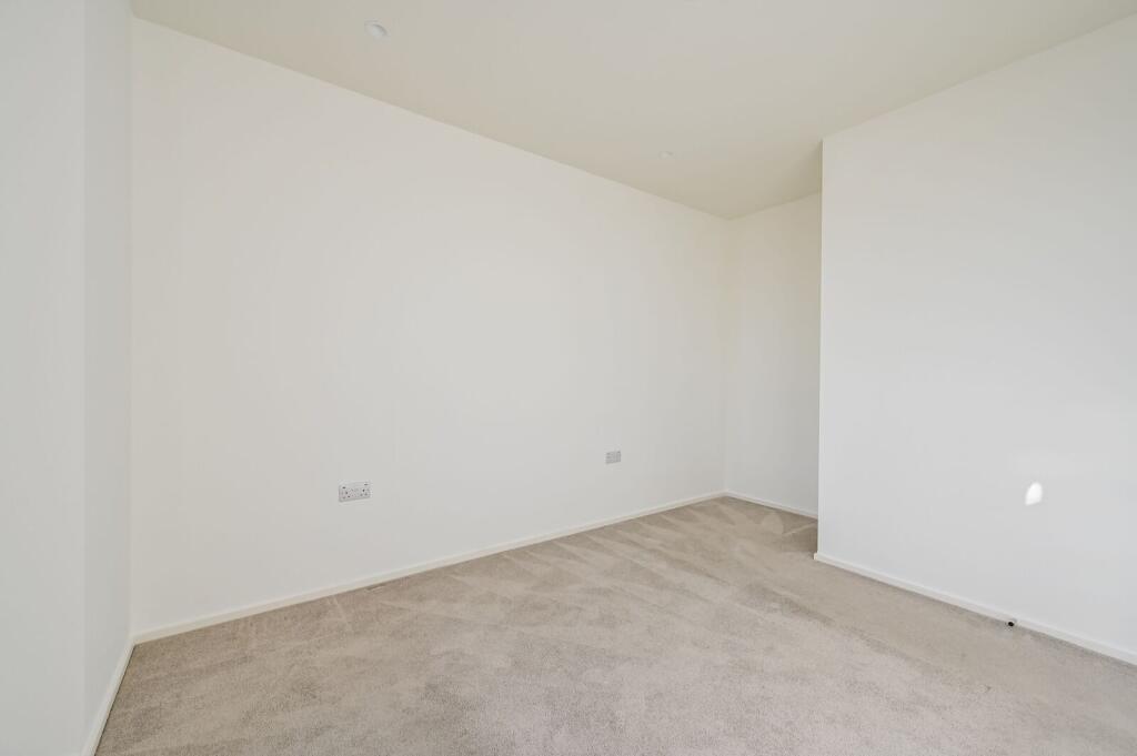 Heron Wharf, Poplar, London, E14 - View 6