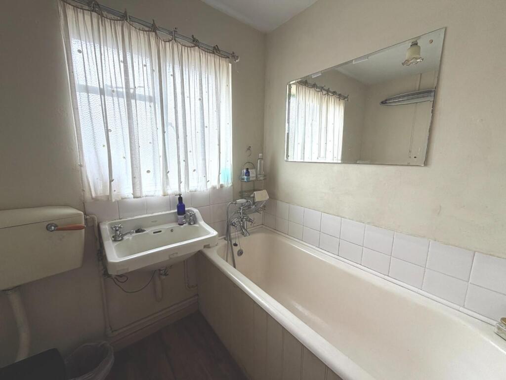House in Bath - View 5