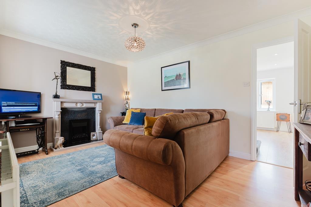 House in Great Oakley, Danesholme - View 2