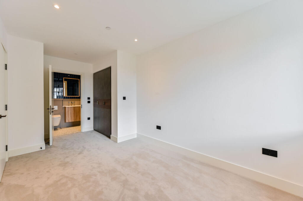 Apartment in London - More
