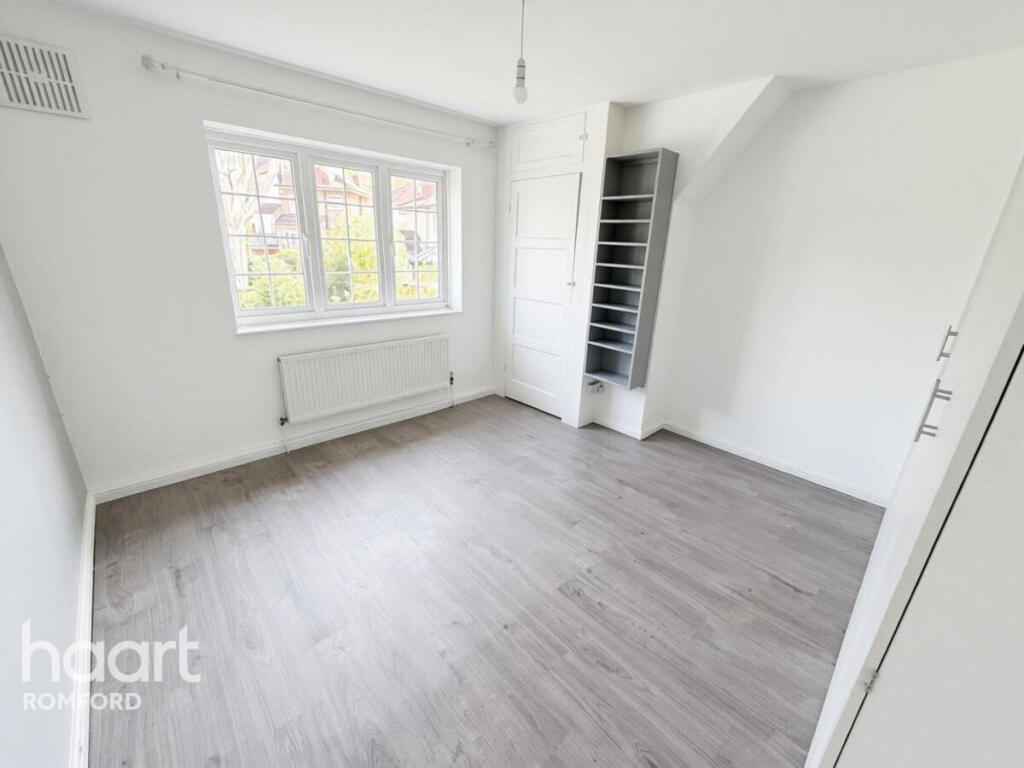 House in Romford - View 4
