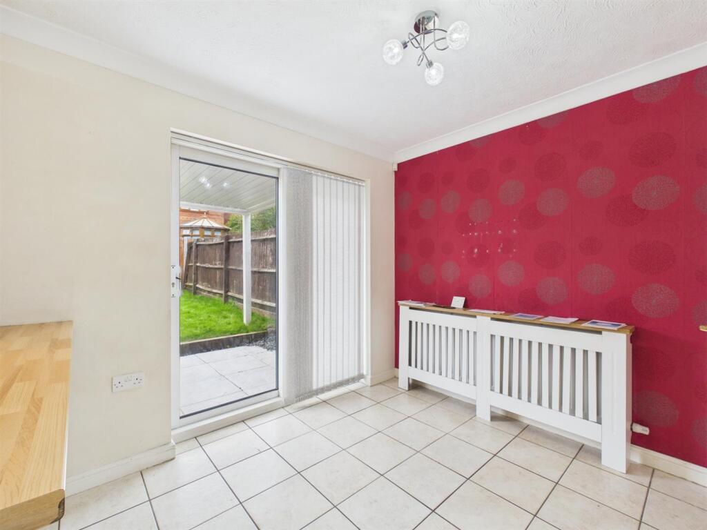 House in Nuneaton and Bedworth, Whitestone - View 5