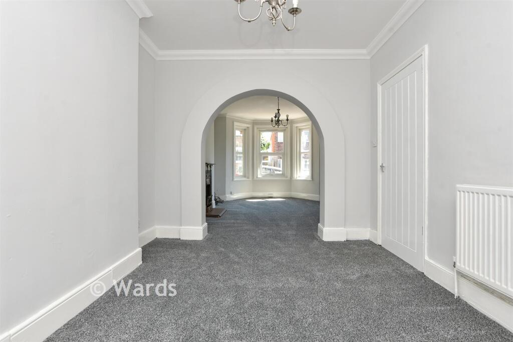 House in Folkestone and Hythe, Folkestone - More