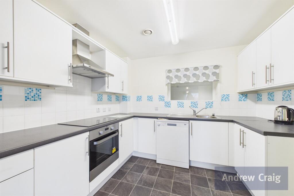 Apartment in North Tyneside, North East - More
