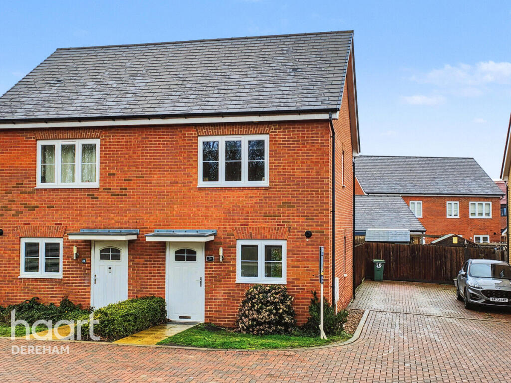 2-bed semi-detached on Magpie Place, Wymondham, £110,000