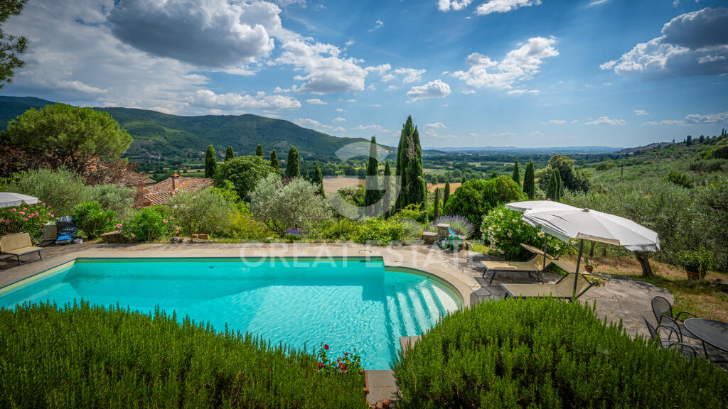 Main image of property: Tuscany, Arezzo, Castiglion Fiorentino