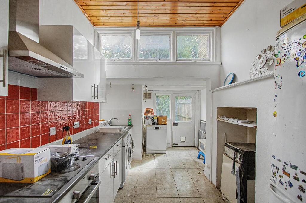 House in London - View 5