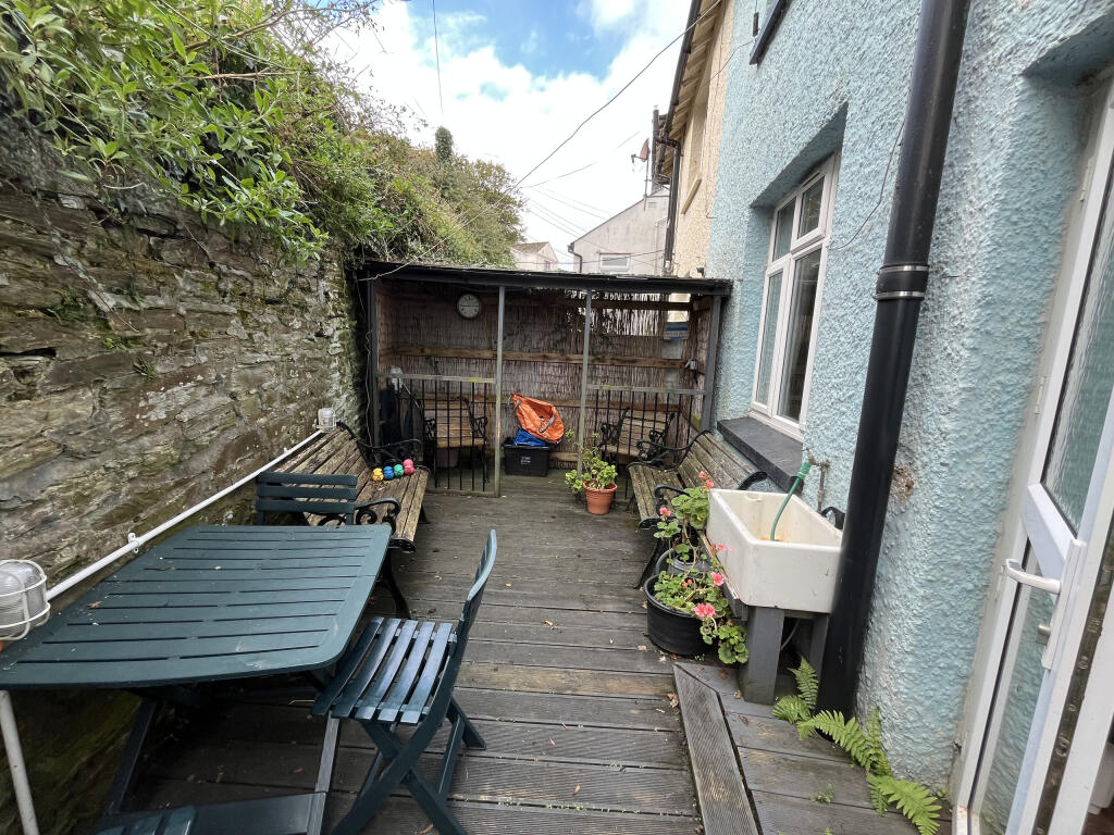 West Road, Looe, Cornwall photo 2