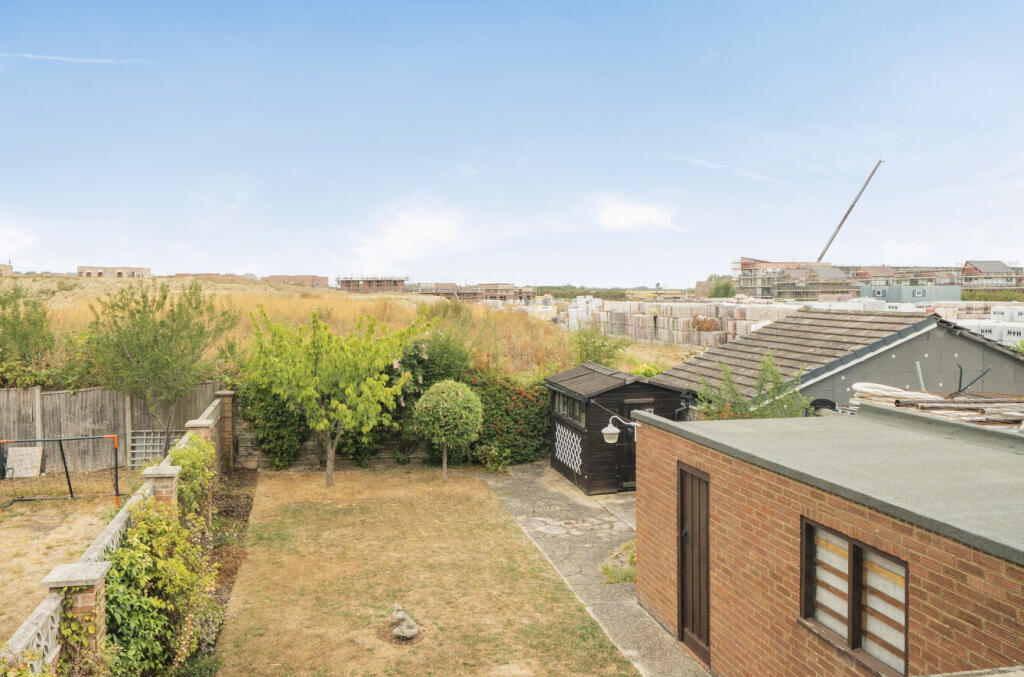 House in Cambridge, Eddington - More