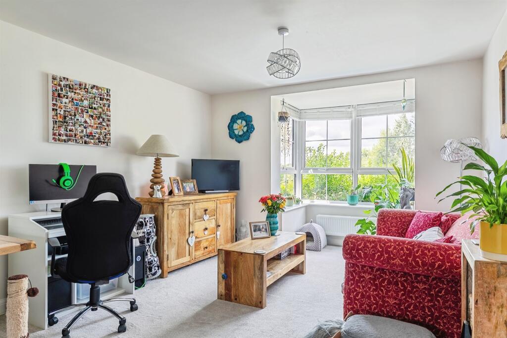 2-bed flat on Butcher Drive, Godmanchester, HUNTINGDON, £200,000