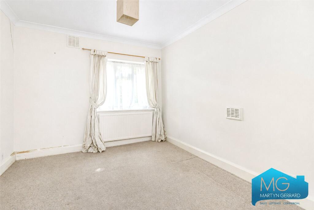 Apartment in London, Finchley - More
