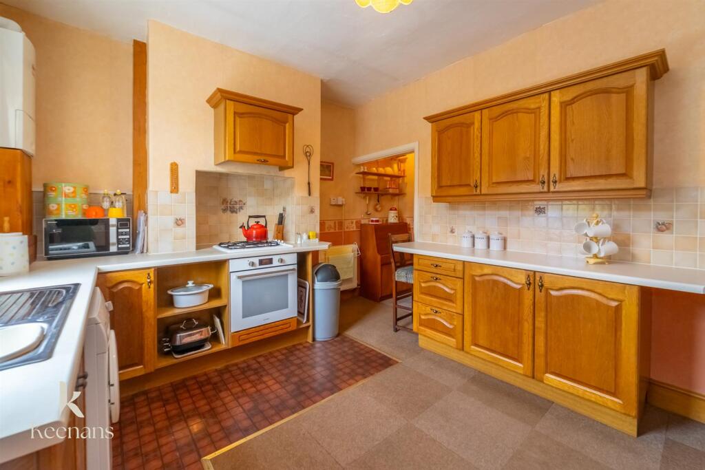 House in Hyndburn, Enfield - View 5