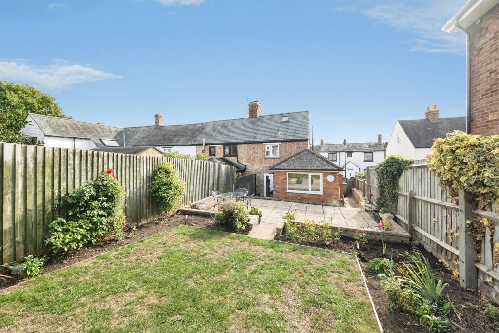 Main Street, Gawcott, Buckingham - View 3