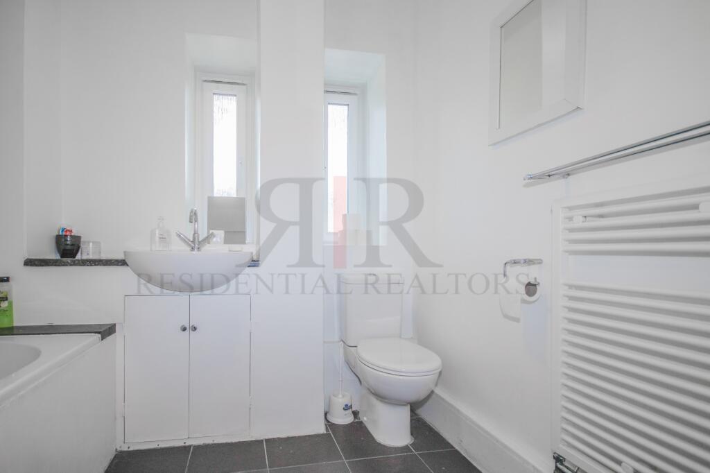 3 bedroom maisonette for rent