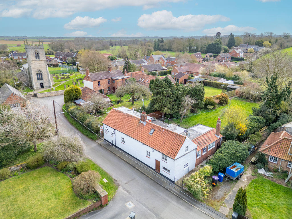 Main image of property: 7 Manor Road, Northorpe 