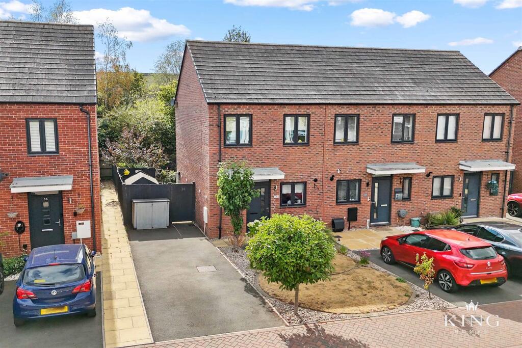 Main image of property: Macbeth Road, Meon Vale, Stratford-Upon-Avon