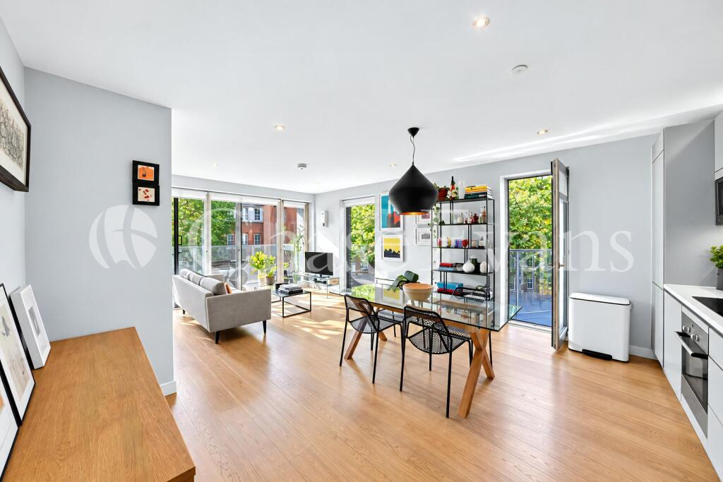 Apartment in London - View 5