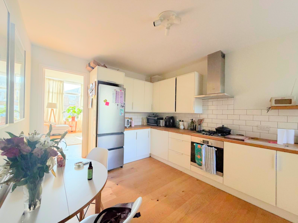 Apartment in London, Crouch Hall Park, Crouch End - View 3
