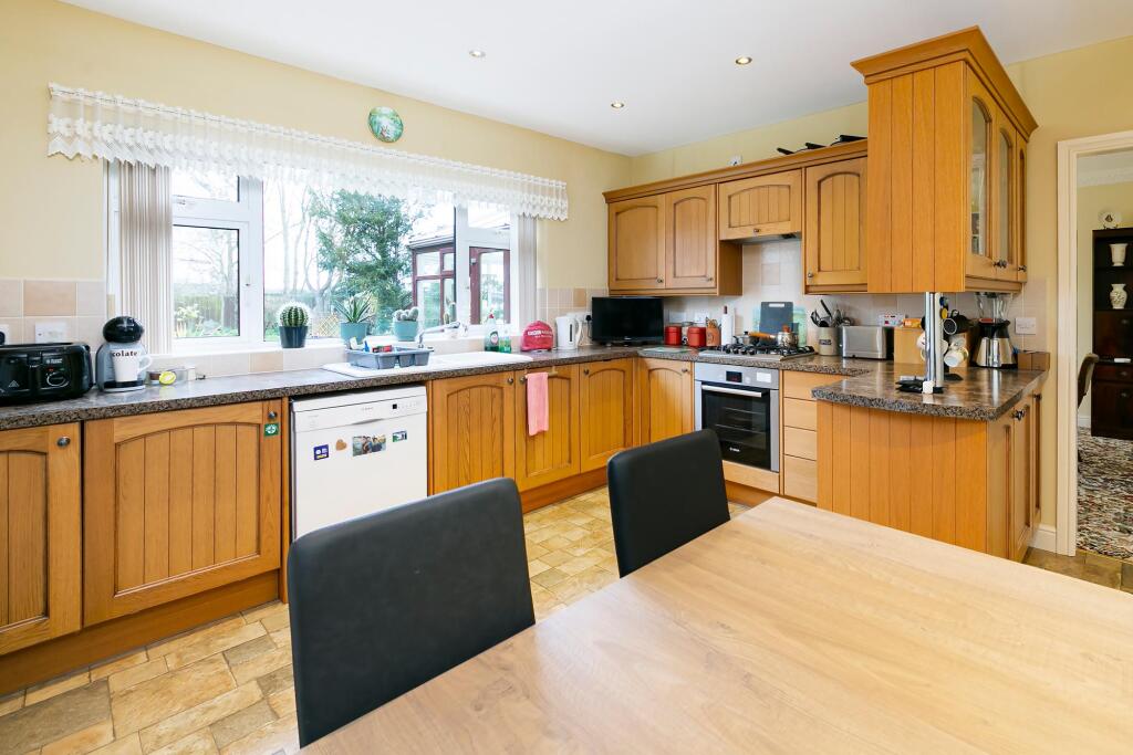 House in Sutton Upon Derwent - More