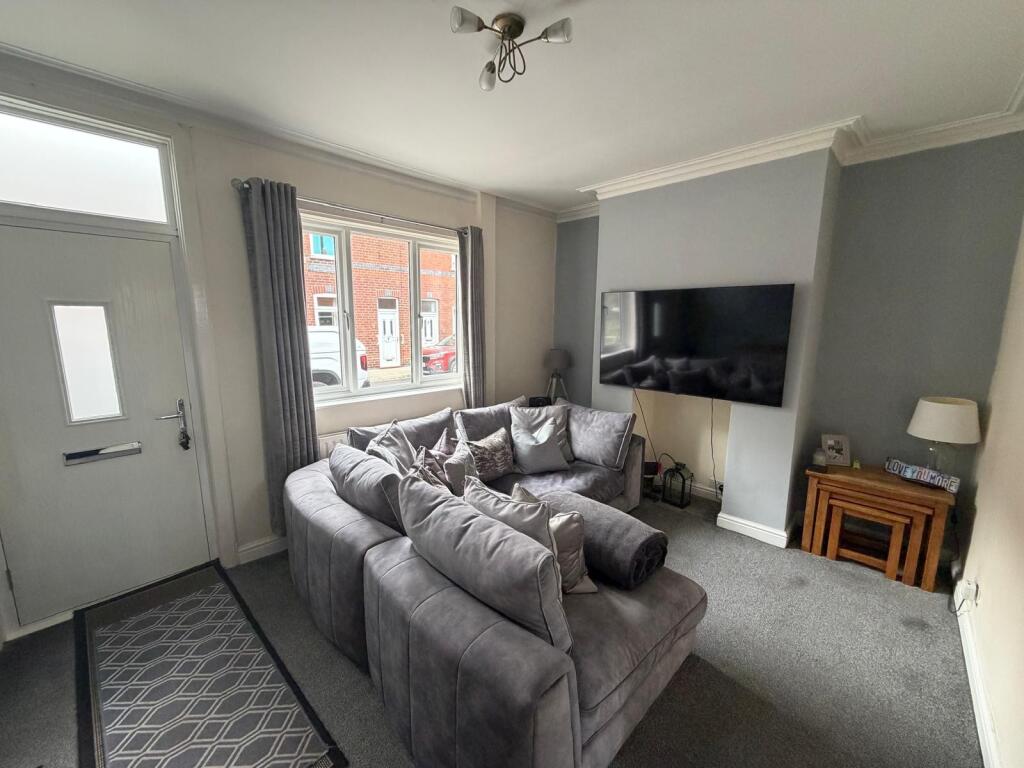 House in Wakefield - View 4
