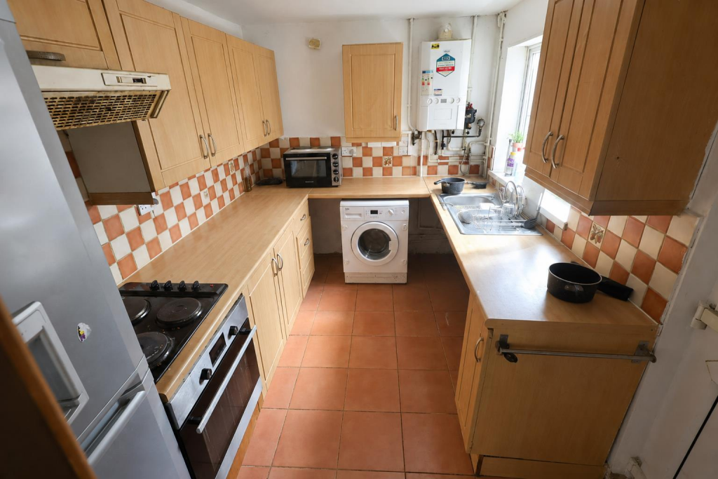 House in Wrexham, The Dunks, Caia Park - View 2
