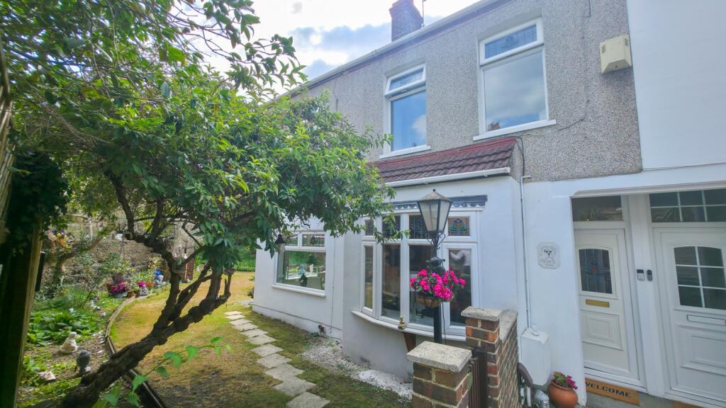 5-bed terraced on Swingate Lane, Plumstead Common, London, SE18, £500,000