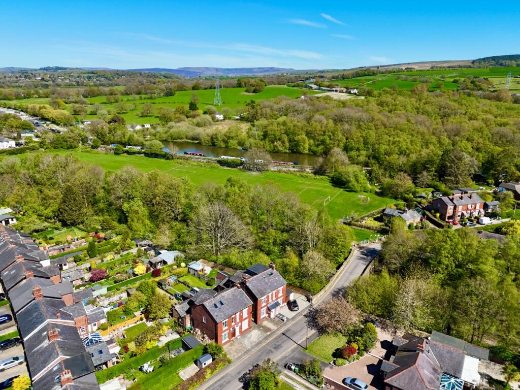 Main image of property: Shrigley Road South, Poynton, Stockport, Cheshire, SK12 1TF