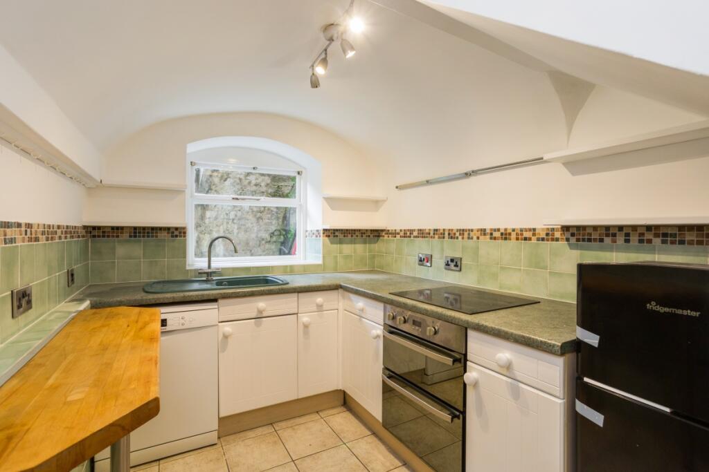 Apartment in Bath, Kingsmead - View 3