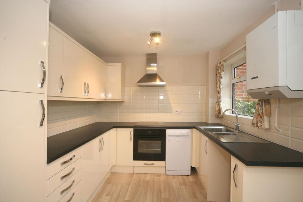 House in Stoke-on-Trent - View 5