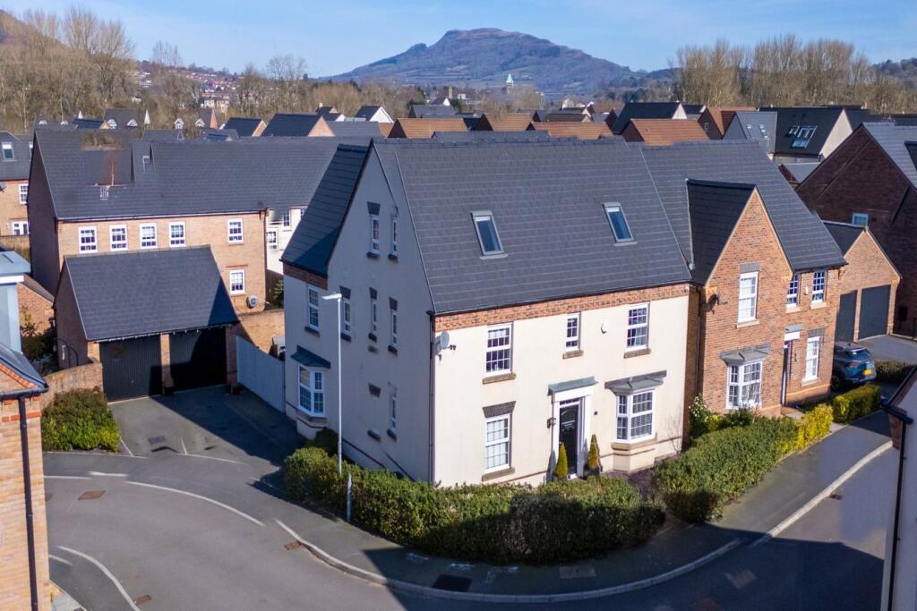 Main image of property: Jasper Tudor Crescent, Llanfoist, Abergavenny, NP7
