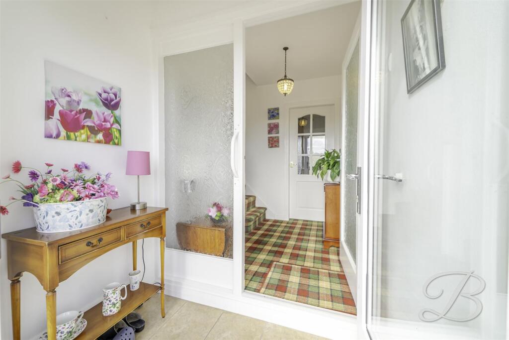 House in Mansfield, Nottinghamshire - View 4