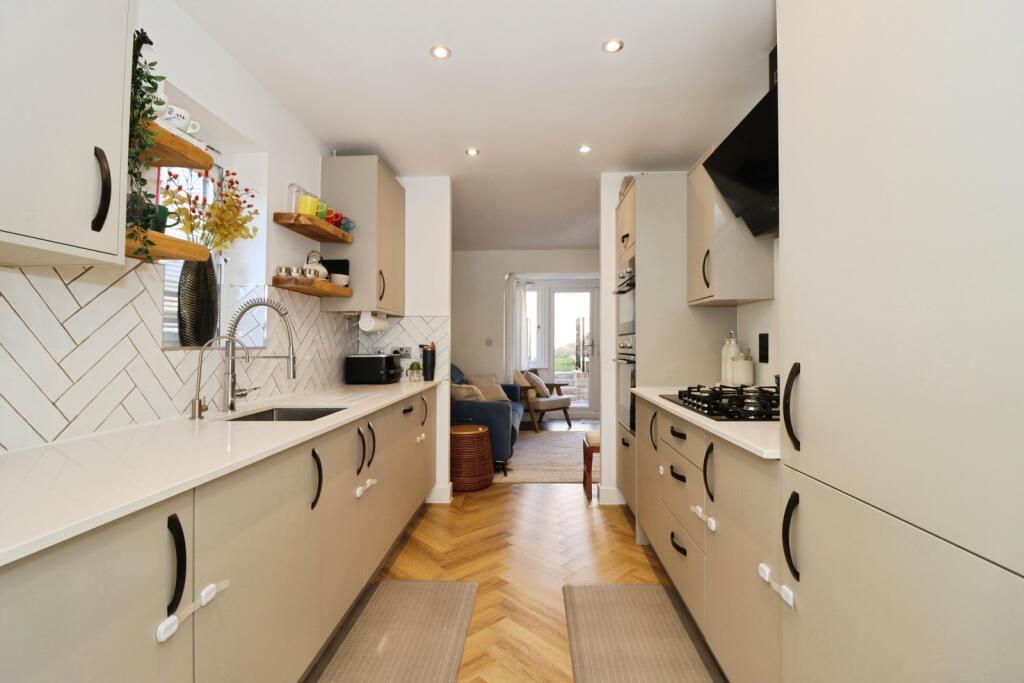 House in Bristol, Almondsbury - View 4