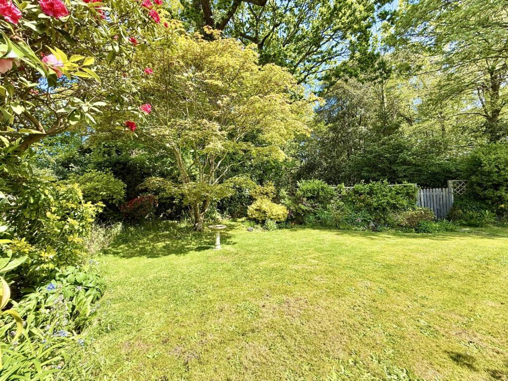 Rotherfield Road, Highcliffe on Sea photo 4