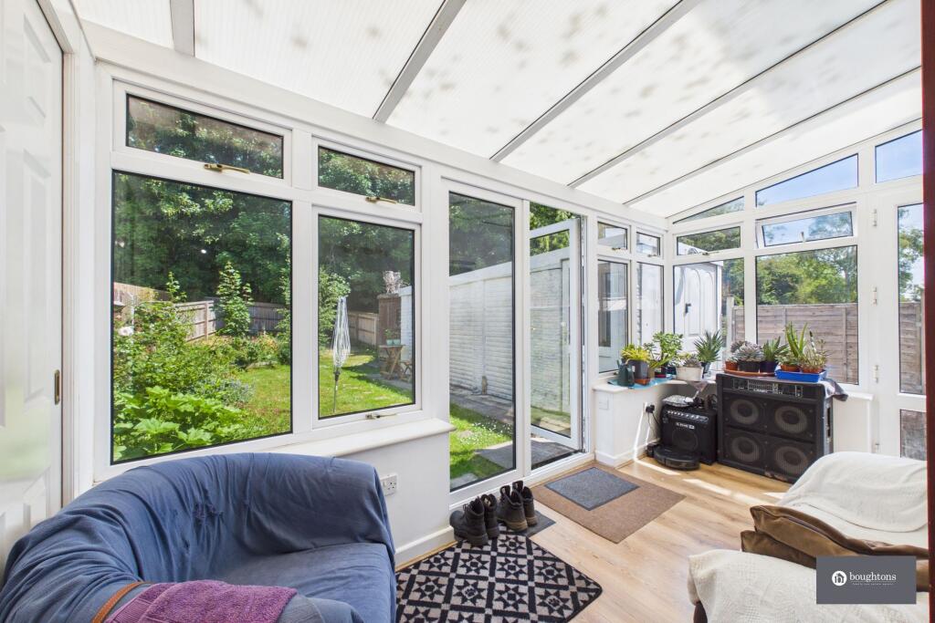 House in Brackley, Radstone Fields - View 5
