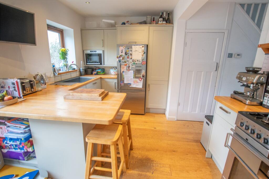 House in Guildford - View 5