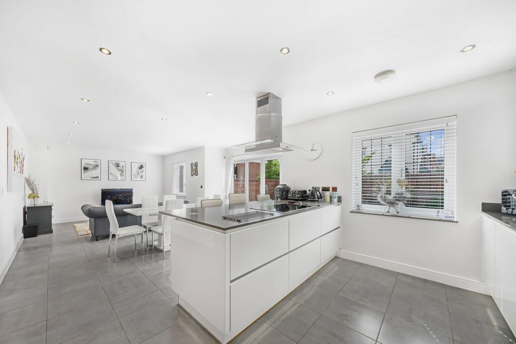 House in Chelmsford - View 2