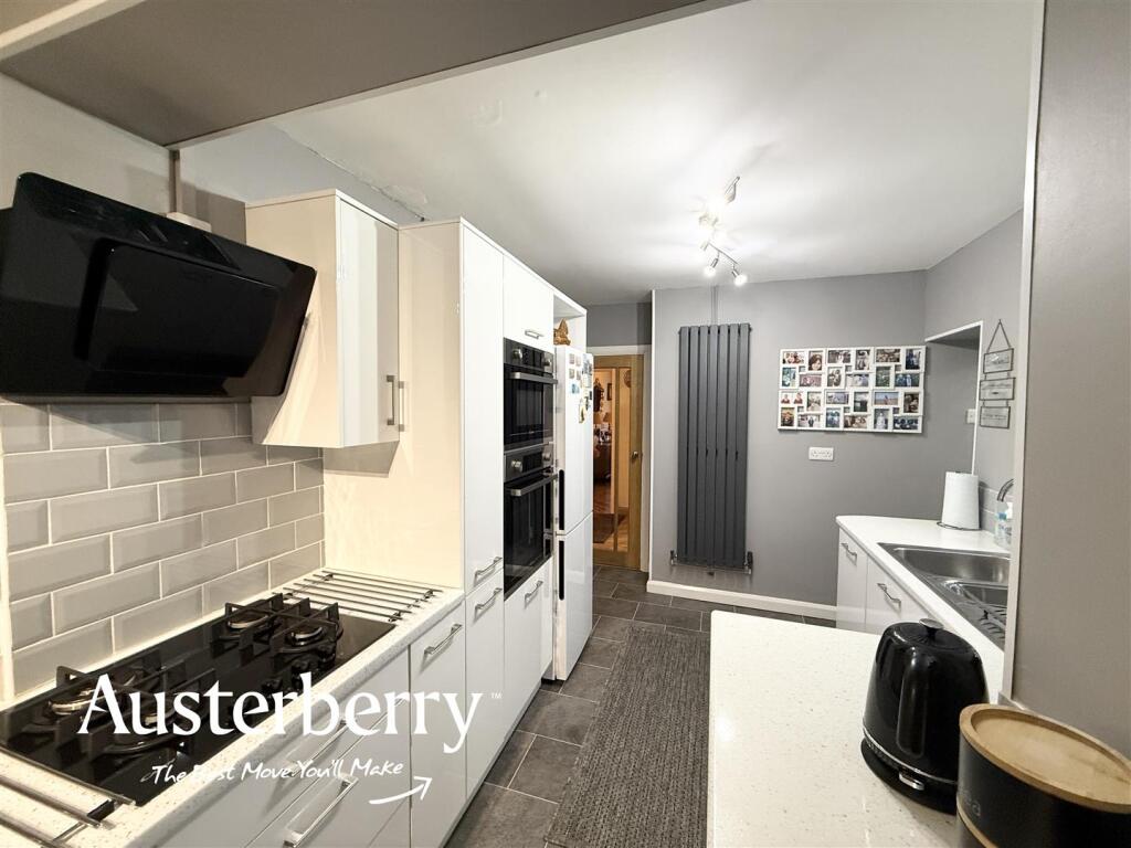 House in Stoke-on-Trent, Normacot - View 3